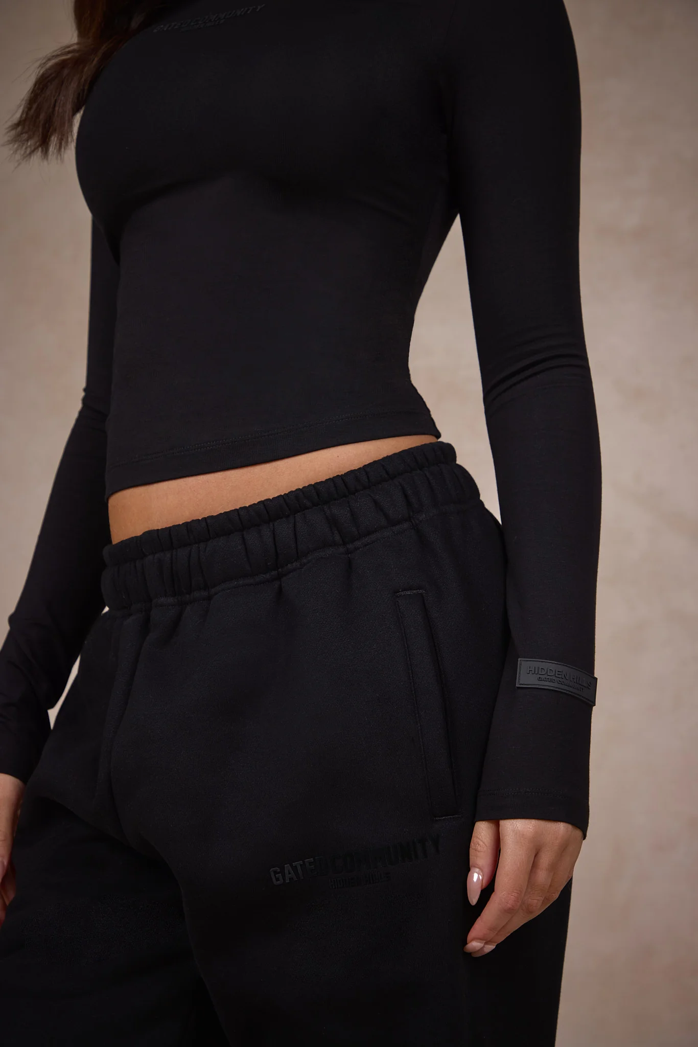 BASICS LONGSLEEVE TOP BLACK - Image 4