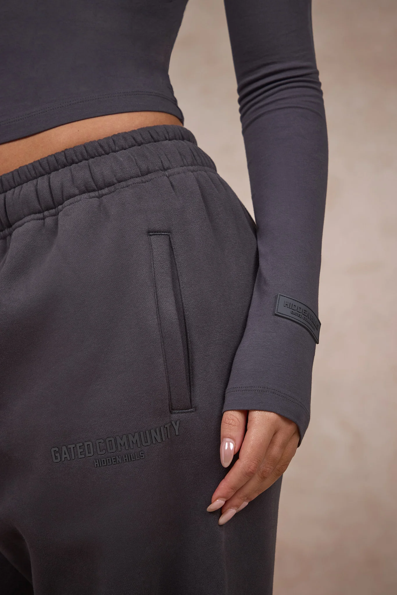 BASICS LONGSLEEVE TOP DARK GREY - Image 4