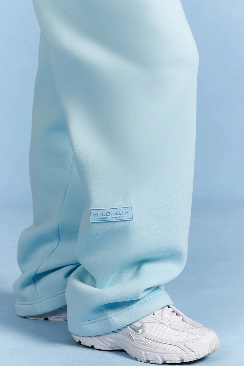 BASICS STRAIGHT LEG SWEATPANTS LIGHT BLUE - Image 4