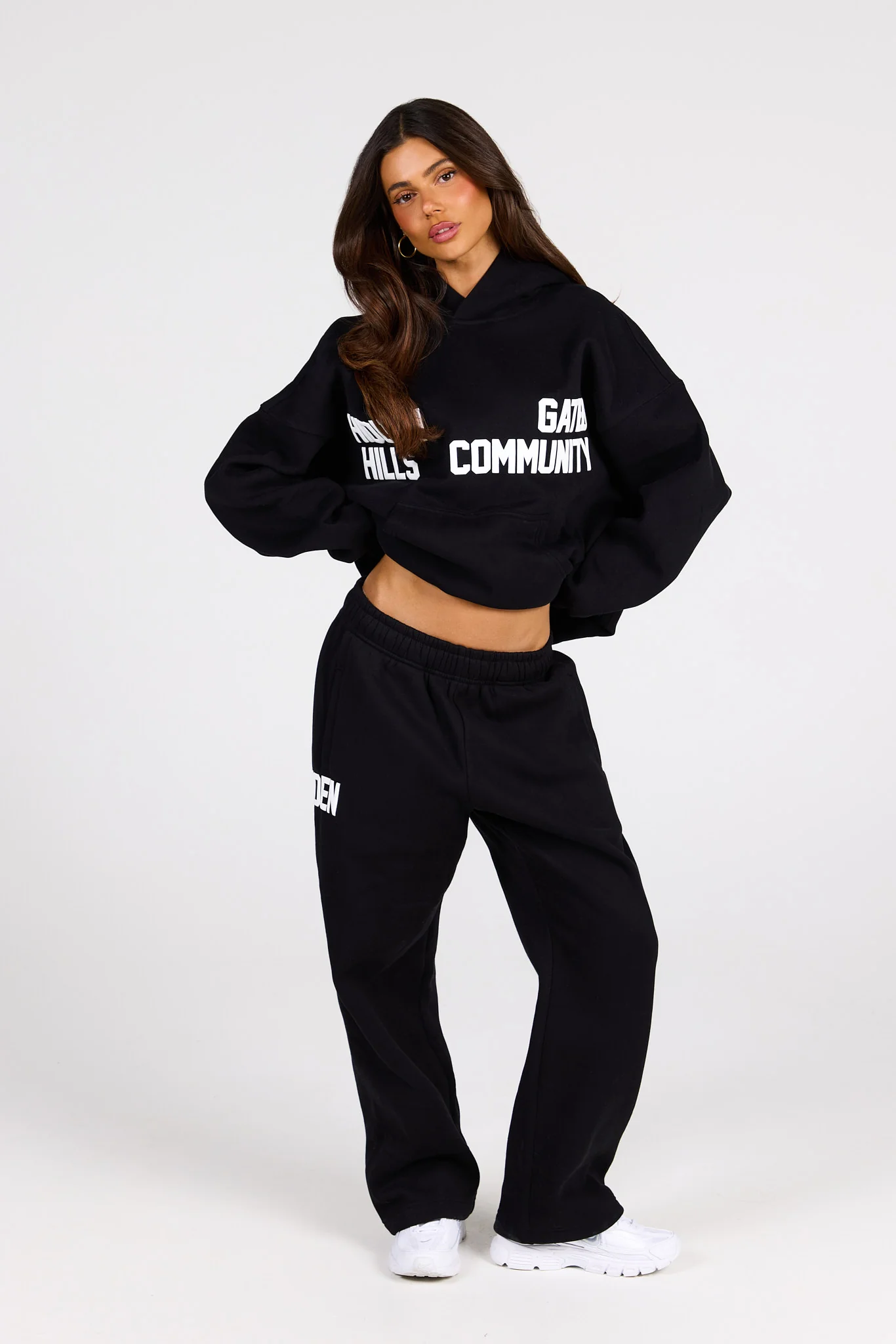 GATED COMMUNITY HOODIE BLACK - Image 2