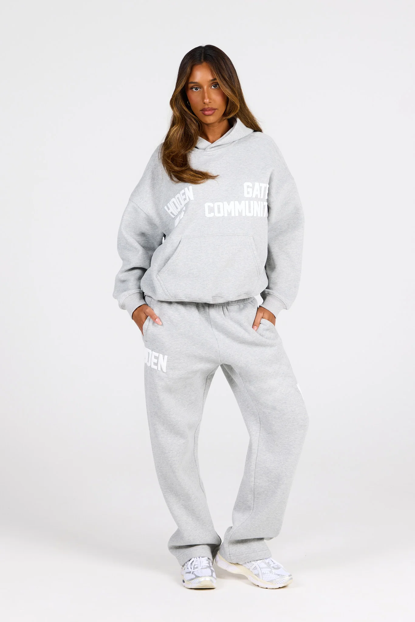 GATED COMMUNITY HOODIE MEDIUM GREY - Image 4