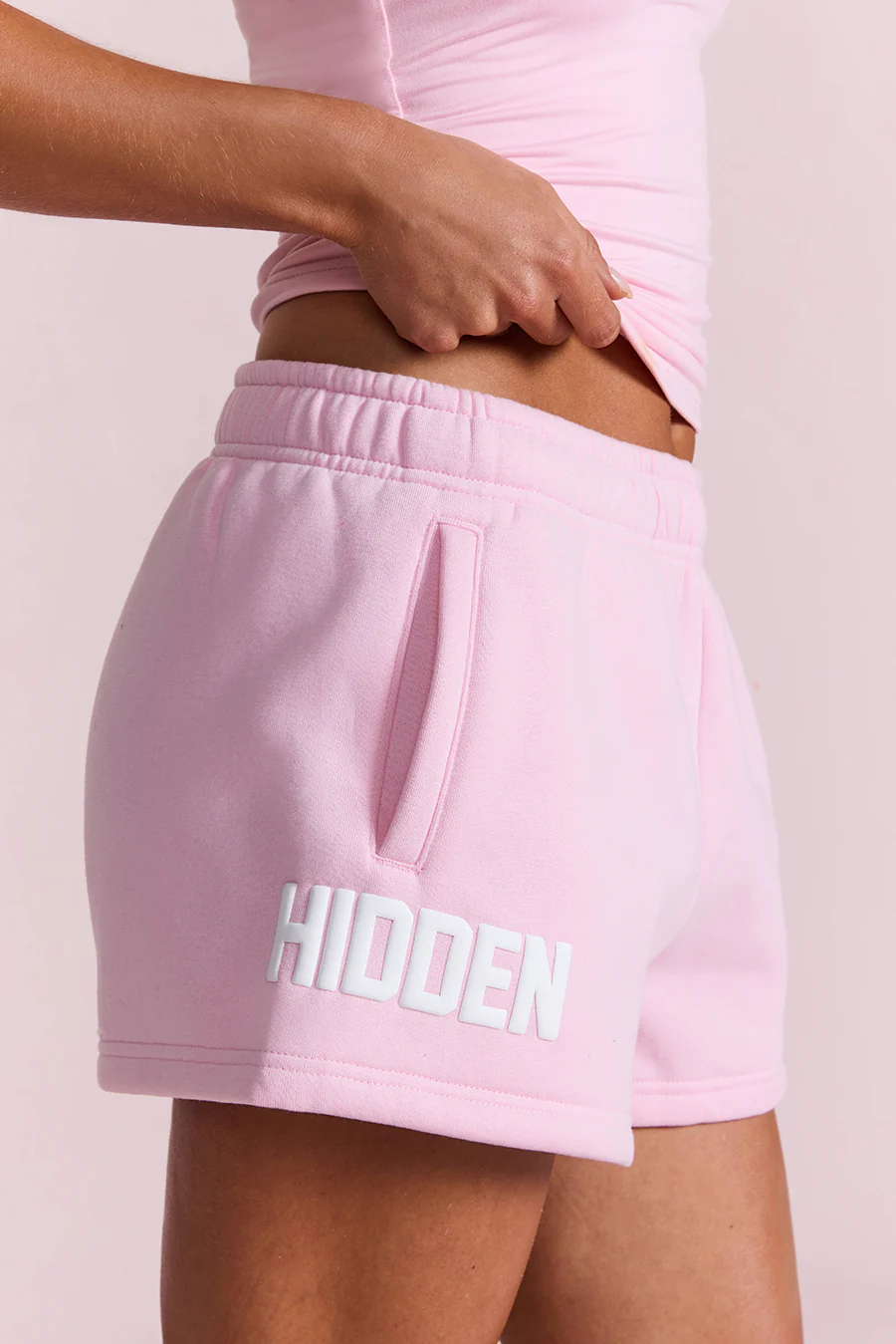 GATED COMMUNITY SHORTS LIGHT PINK - Image 2