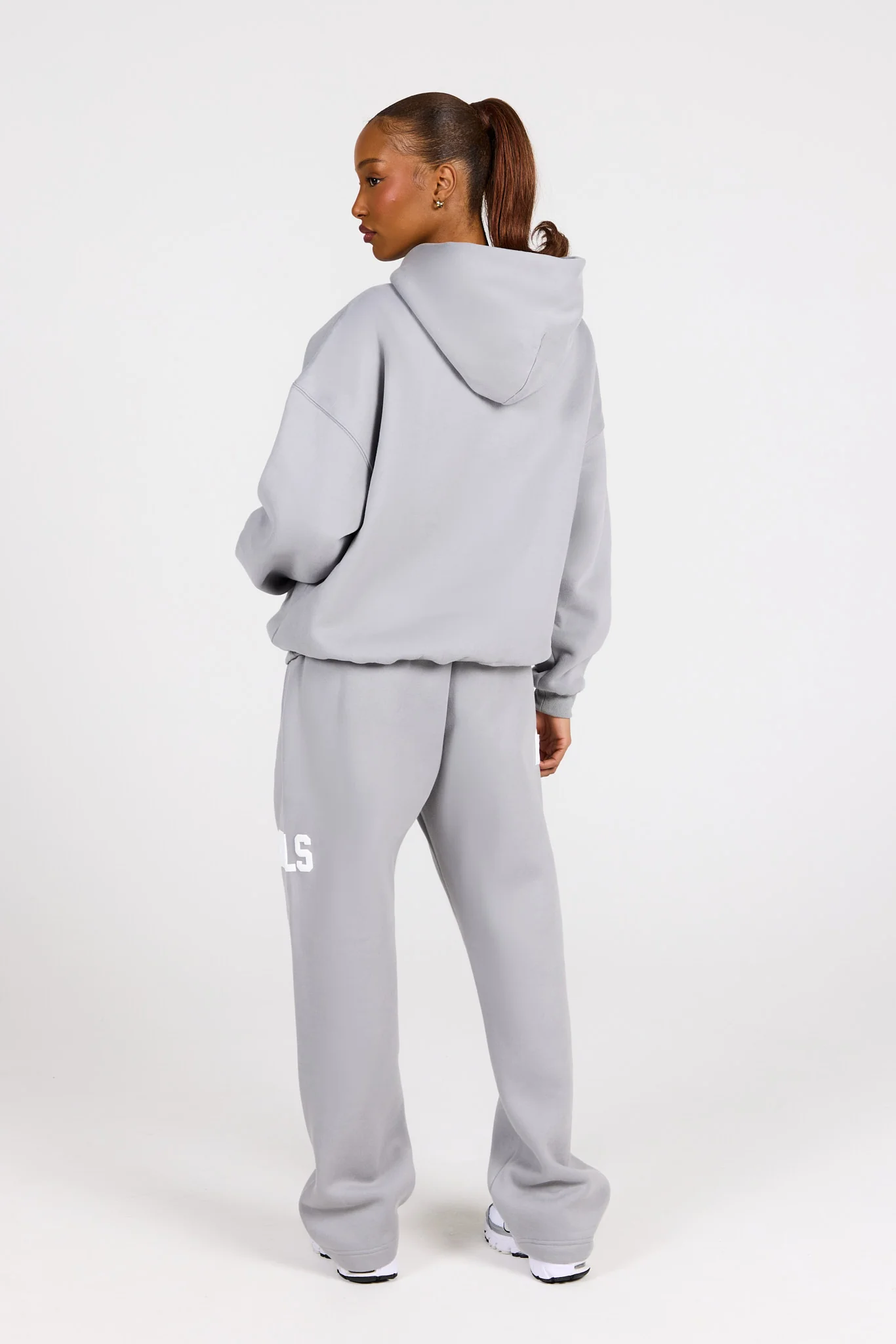 GATED COMMUNITY HOODIE ASH GREY - Image 4