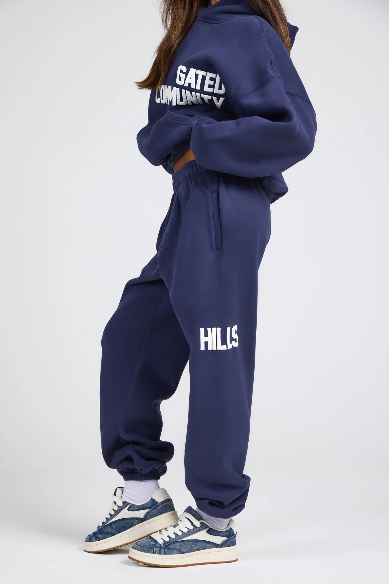 GATED COMMUNITY CUFFED SWEATPANTS FUTURE DUSK - Image 3