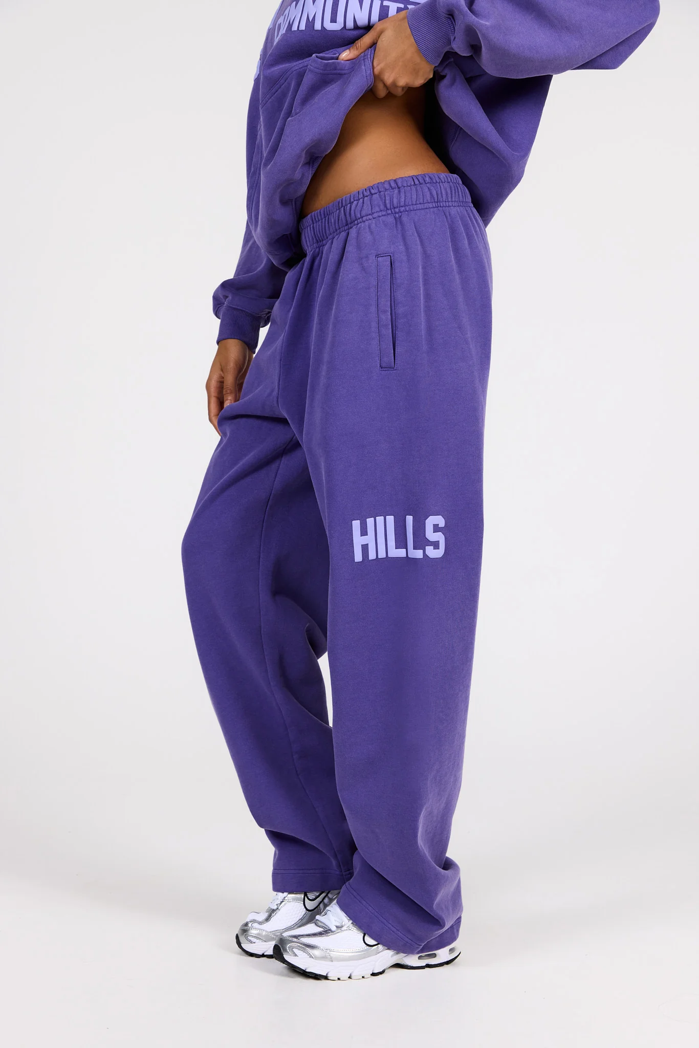 GATED COMMUNITY VINTAGE WASH STRAIGHT LEG SWEATPANTS PURPLE - Image 2