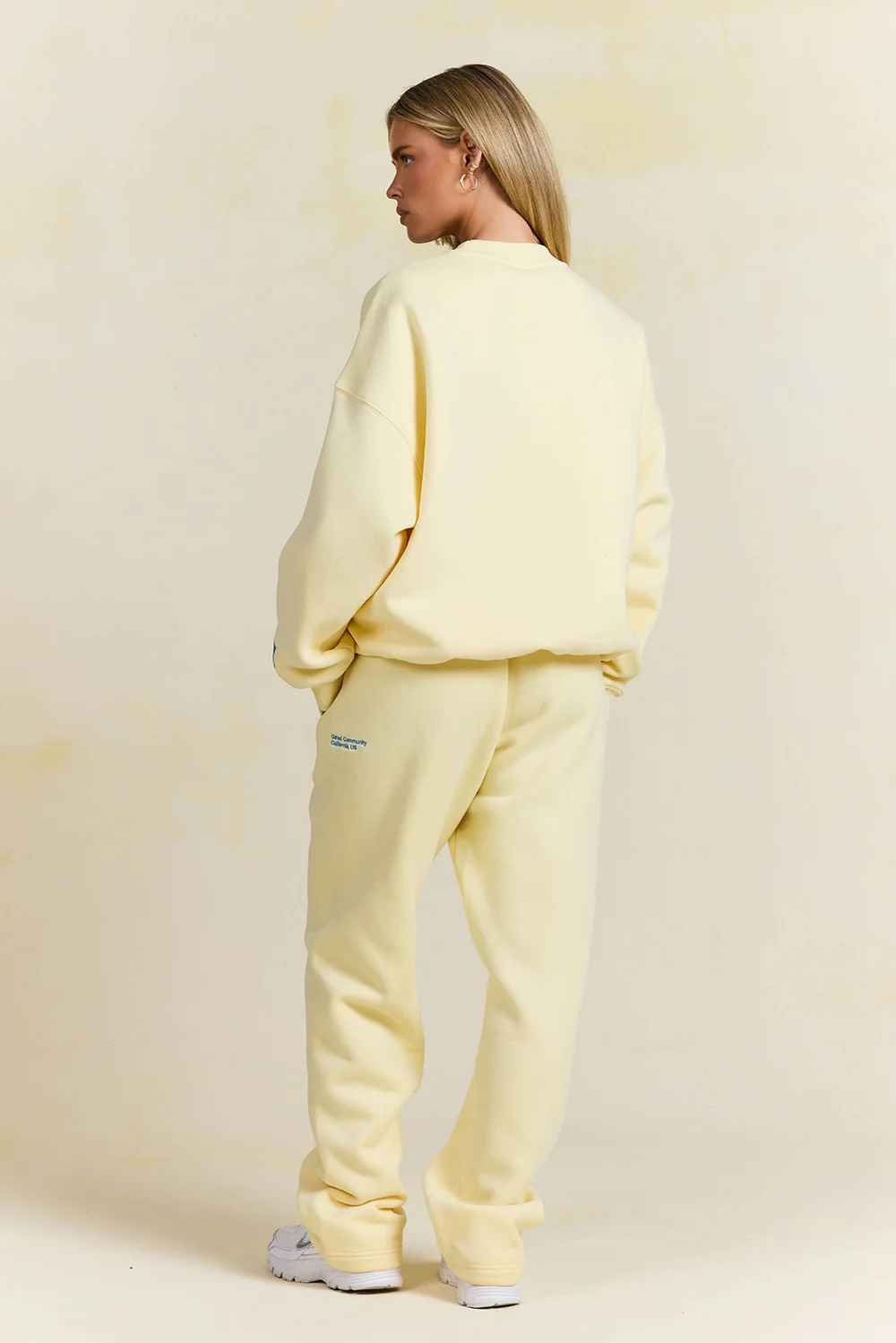 GRADIENT LOGO SWEATER BUTTER YELLOW - Image 5